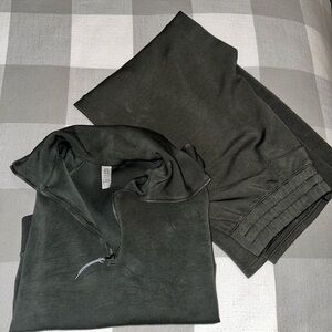 SPANX AIR ESSENTIALS WIDE LEG/QUARTERZIP SET 1X OLIVE GREEN